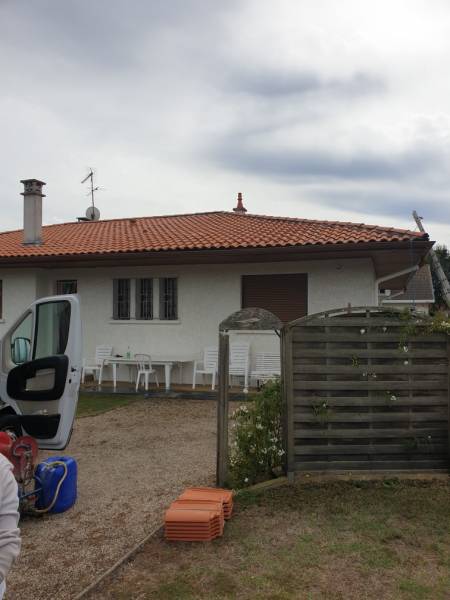 Entreprise de traitement de toiture contre la mousse en Gironde